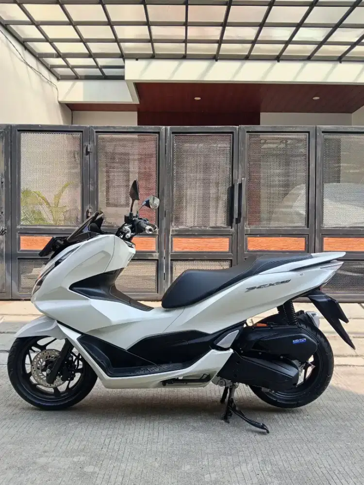 Honda new PCX CBS 2024 seperti baru KM rendah
