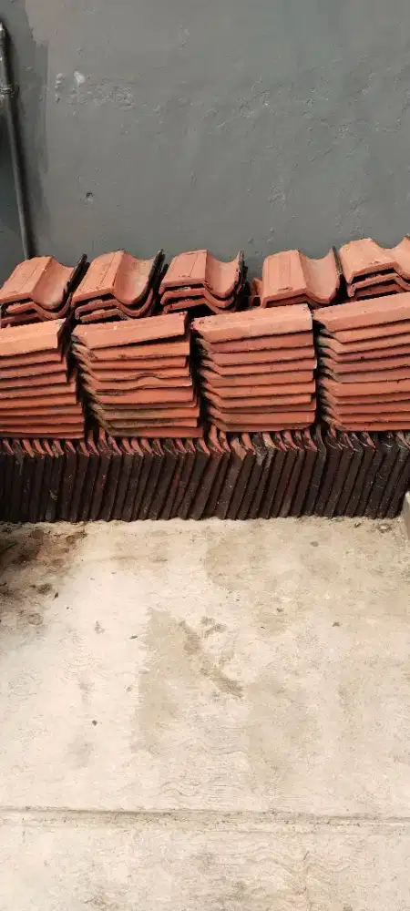 Genteng Keramik sisa renovasi