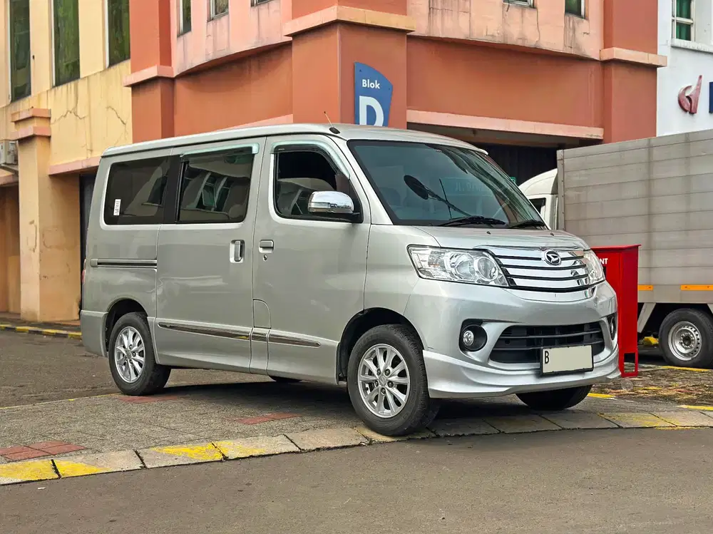 KM 29 Dp minim Luxio X AT 2023 matic 1.5 new daihatsu silver AC