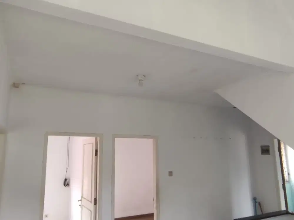 Dijual Rumah Strategis Lokasi Jalan Utama di Anggrek Loka, Cocok Untuk Usaha