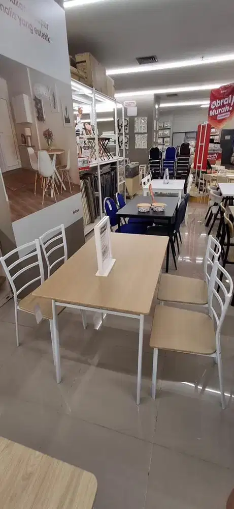 Haris meja makan set