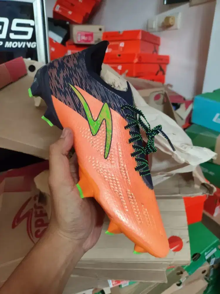 Diskon 35% Original Specs Alpha XTD FG