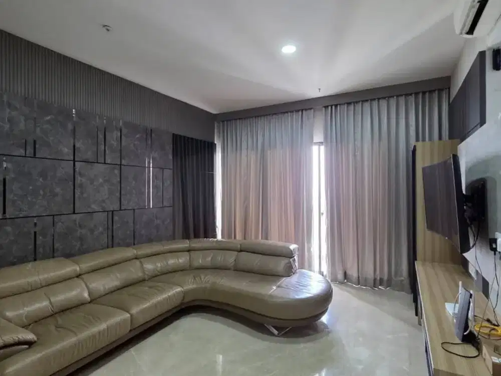 Apartment The Peak , Hadap Selatan , Fully Furnished baru renovasi