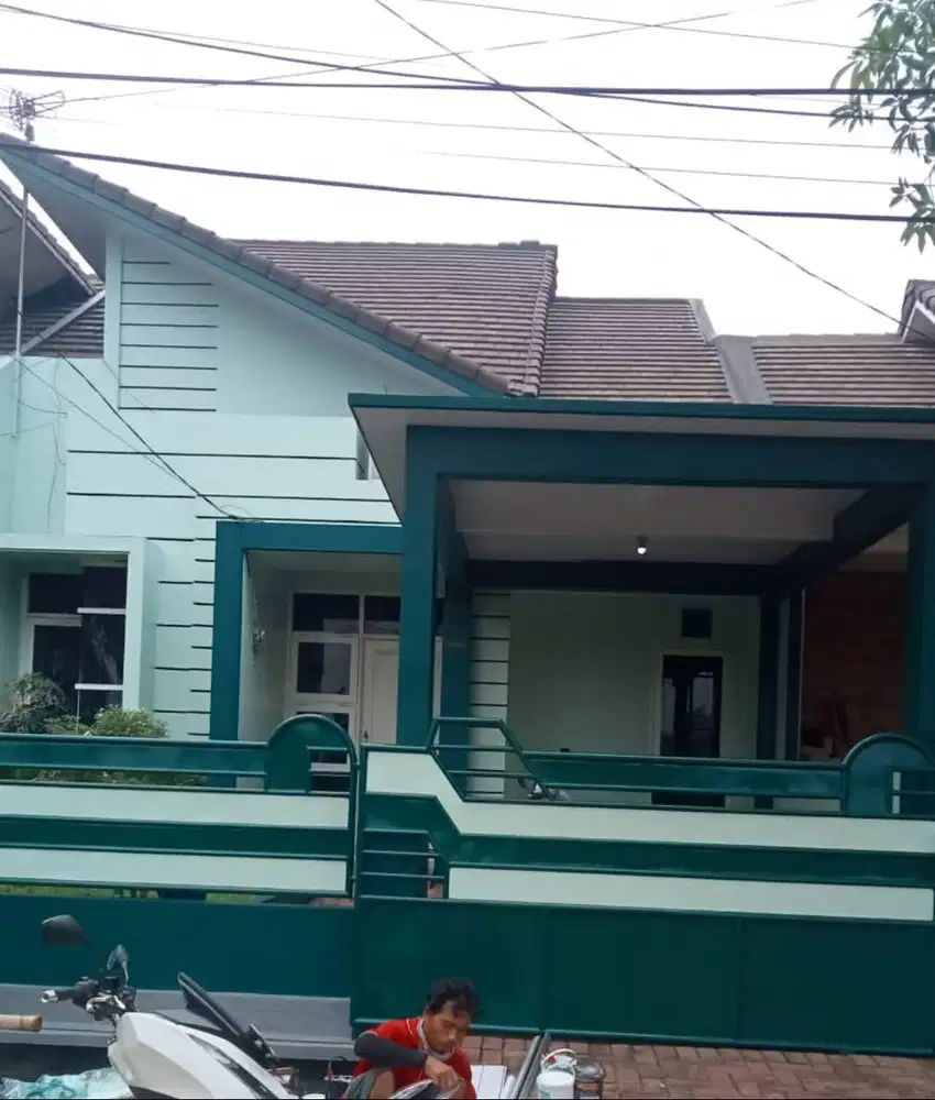 Dijual rumah dengan perabotnya, mau pindah luar kota
