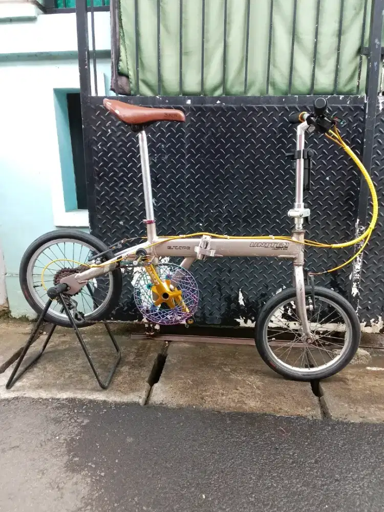 SEPEDA UNITED FOLDING BIKE