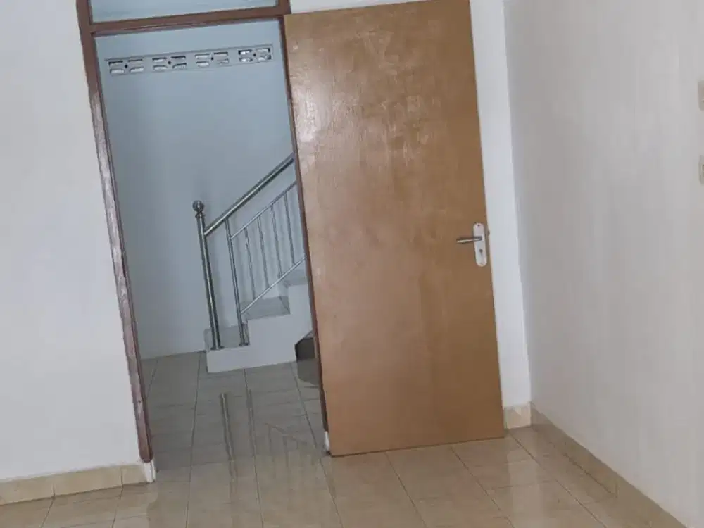 Disewakan Rumah Sudah Renovasi Siap Huni Lokasi di Taman Kopo Indah 1 Bandung