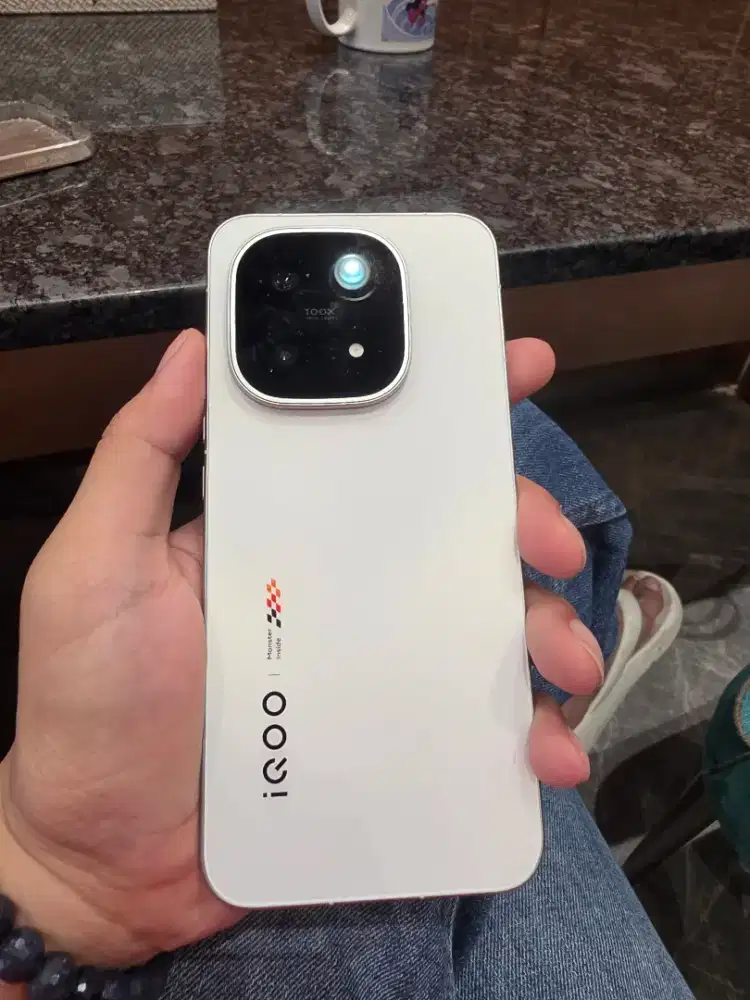 IQOO 15 Full set Mulus Garansi samapi 8jan 2028