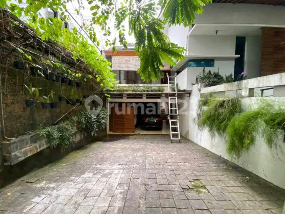 Rumah Halaman Luas Kawasan Premium Cipete Row Jalan Lebar