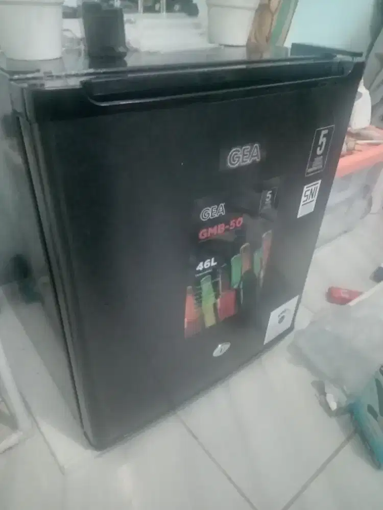 Kulkas mini gea baru sebulan