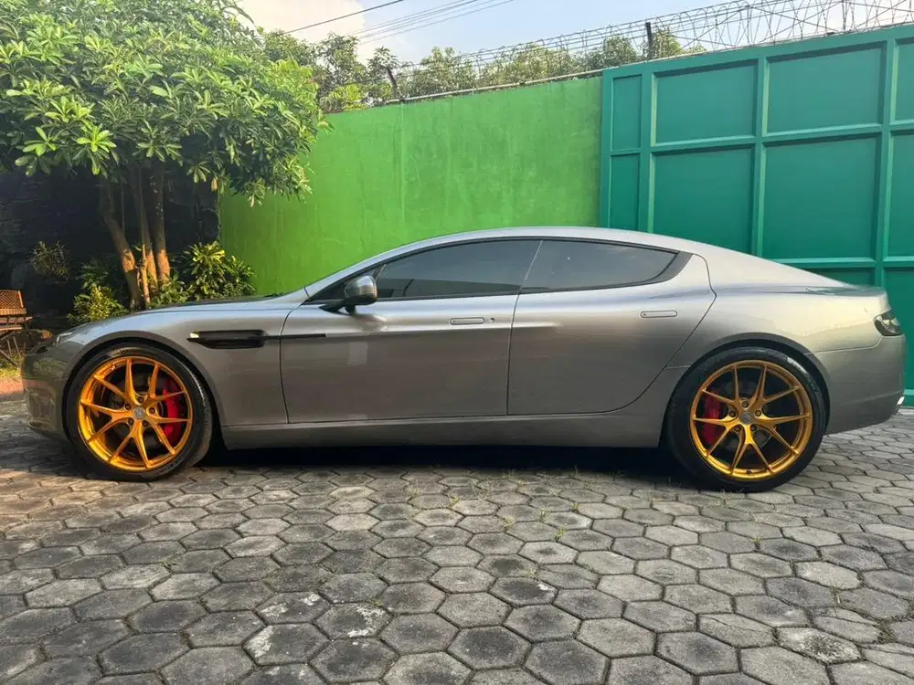 JUAL ASTON MARTIN RAPIDE 2011 SILVER