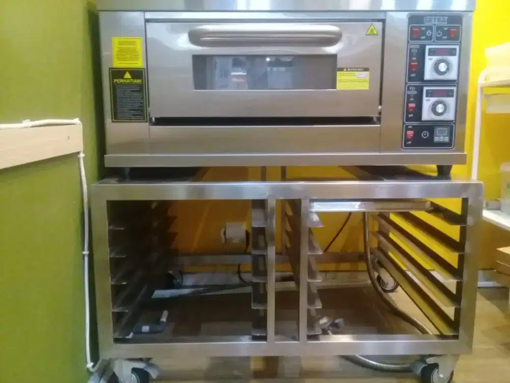 SET OVEN DAN KAKI OVEN
GETRA RFL-11SSGC