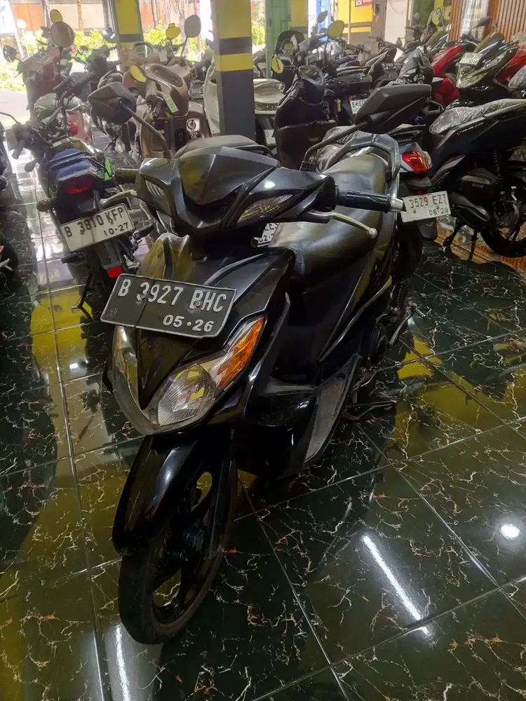 XEON 2011. CASH ONLY . MESIN NORMAL BODY MASIH RAPIH.. BISA NEGO.