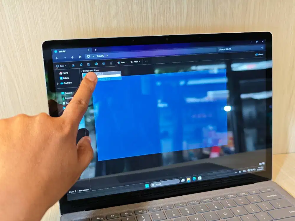 Microsoft Surface Laptop 4 13 Inch Ryzen 5 16/256 Touchscreen Layar 2K