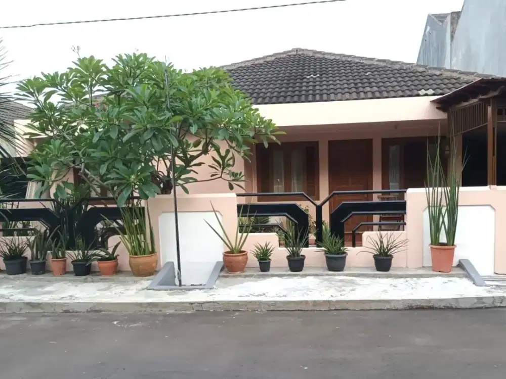 Dijual Rumah Besar Siap Huni di Villa Mutiara Ciputat Dekat Bintaro Xchange Mall