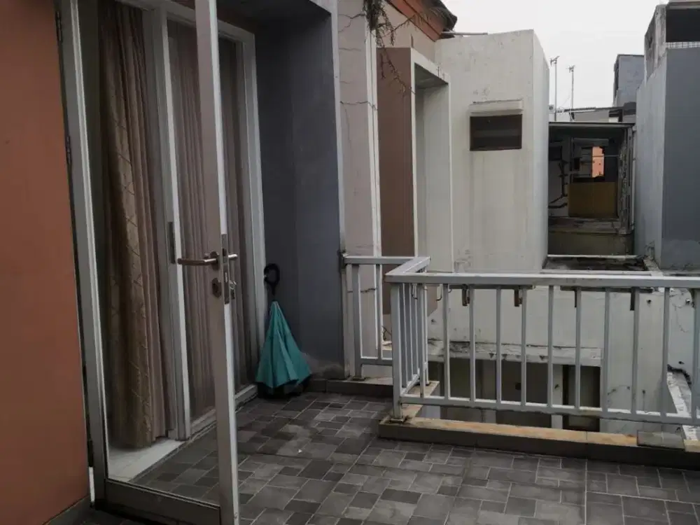 Rumah 2 Lantai di Jakarta Garden City Cakung: Ada Kolam Renang