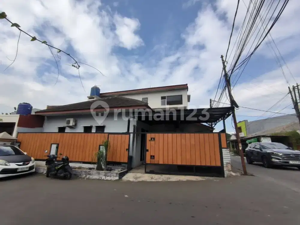 Rumah Dekat Pintu Tol Kukusan Beji