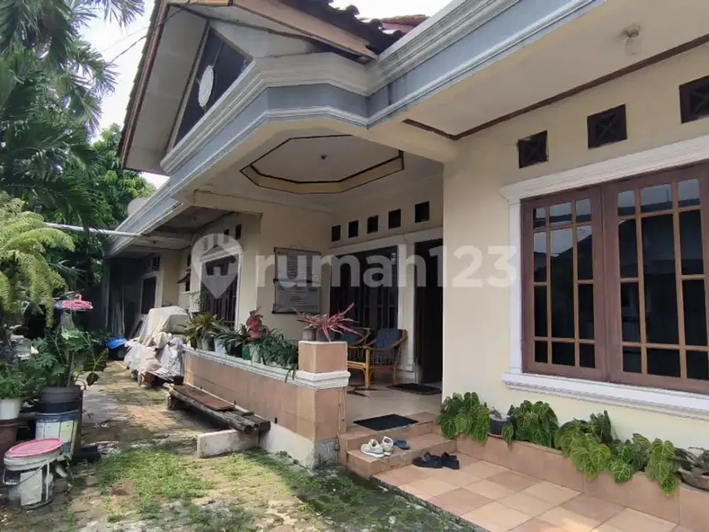 Rumah Luas dan Siap Huni di Gandul