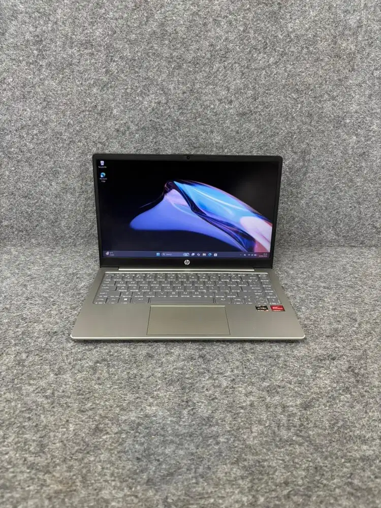 LAPTOP HP 14 - EM0015AU AMD RYZEN 5 -7520U 8GB/512GB