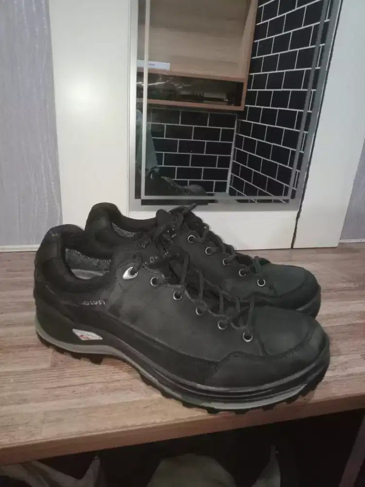Sepatu Lowa Renegade GTX lo III