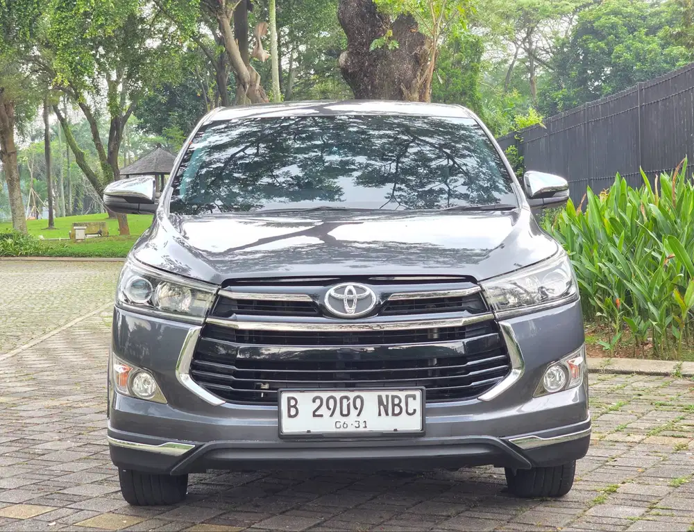 INNOVA VENTURER BENSIN 2.0 AT 2018 GREY ISTIMEWA SEGER TDP 30.JT NEGO!