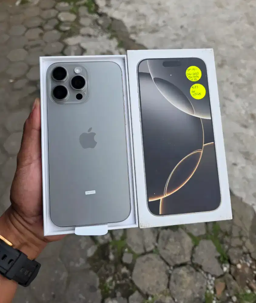 iPhone 16 pro max 256GB iBox jarang di pake garansi panjang