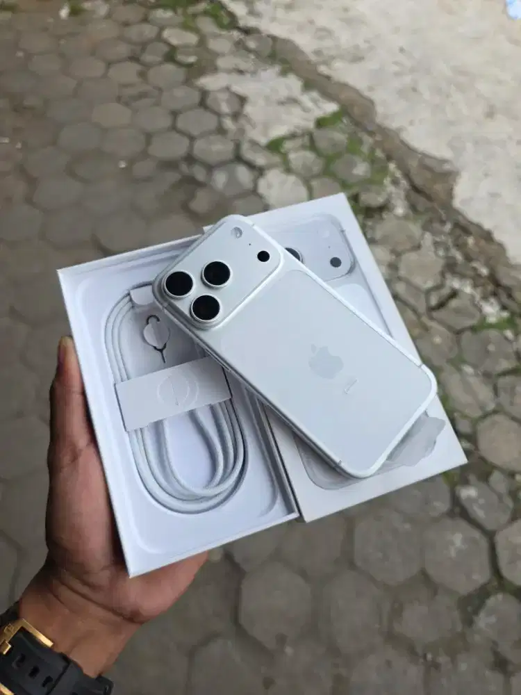 iPhone 17 Pro 256GB iBox cuma buka kotak belum di pake