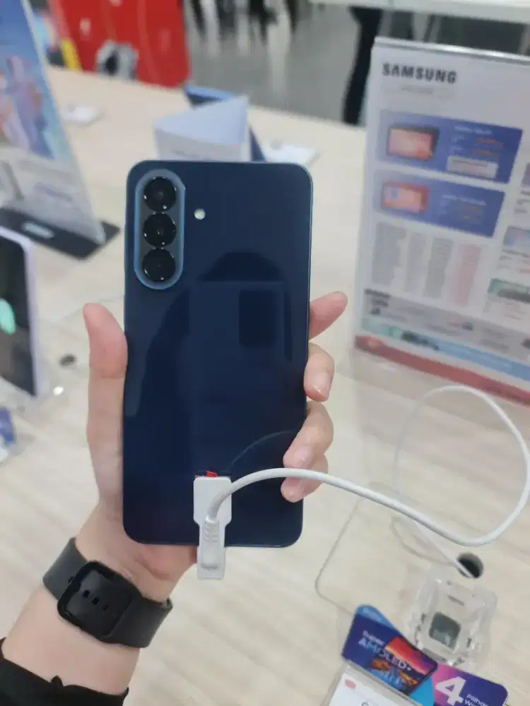 Samsung A57 ram 8 internal 256 garansi resmi