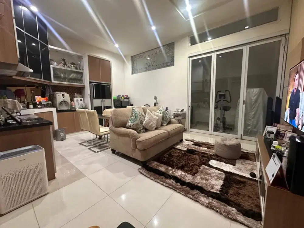 Dijual Rumah Pelangi Ungu, Kelapa Gading