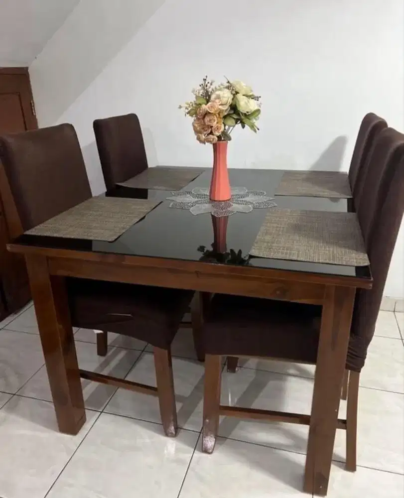 Meja Makan Jati Murah