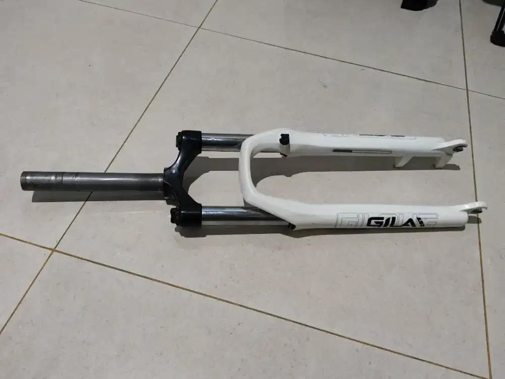 Fork 26 rst gila travel 120