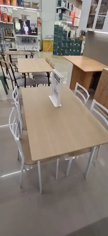 Meja Makan Minimalis Selma