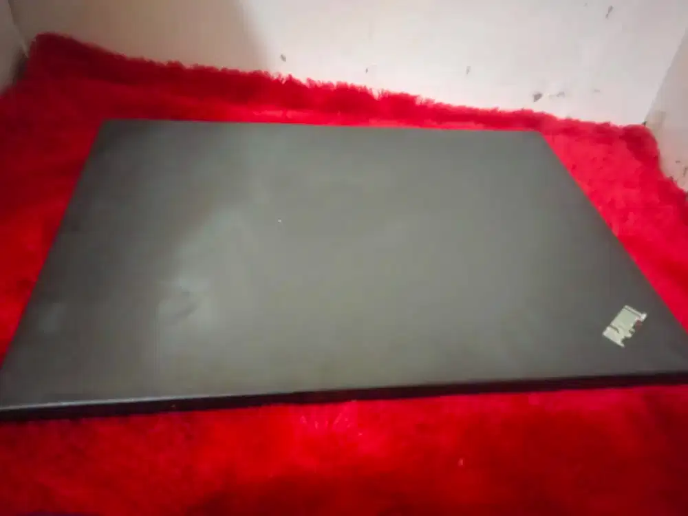 Thinkpad T460 slim /core i5 GEN6/RAM 8 SSD 256gb/14in