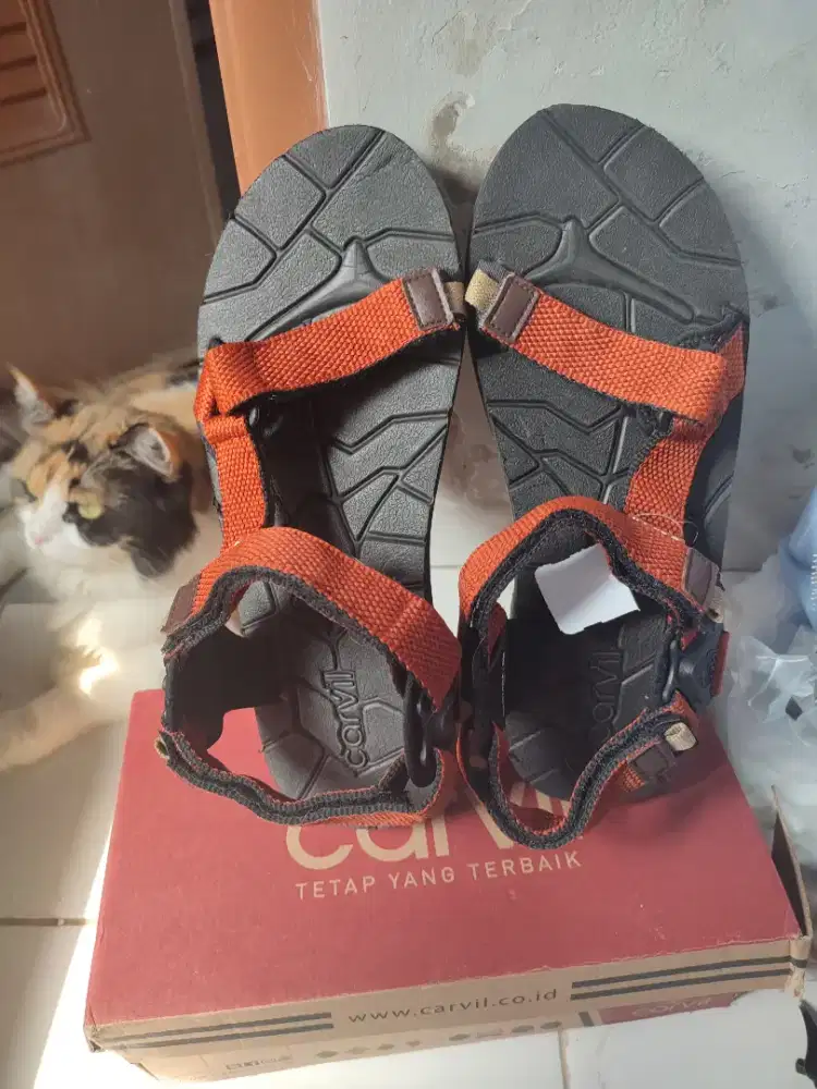 Jual sendal gunung carvil, ukuran 44