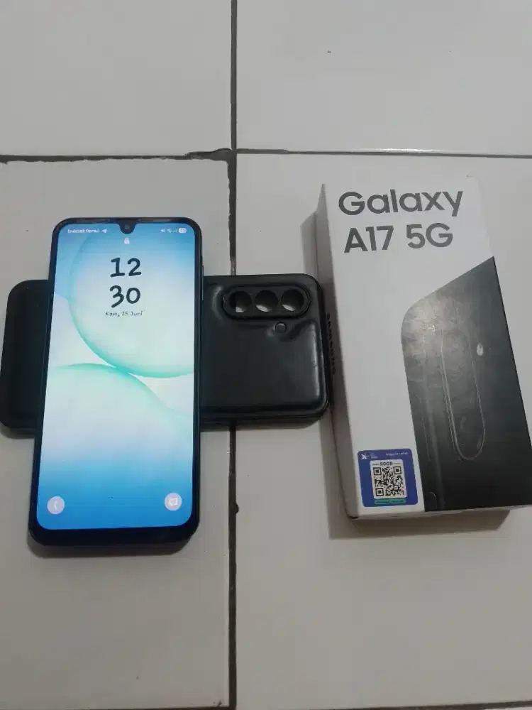 Dijual samsung  A17 fullset 5G ram 8/256