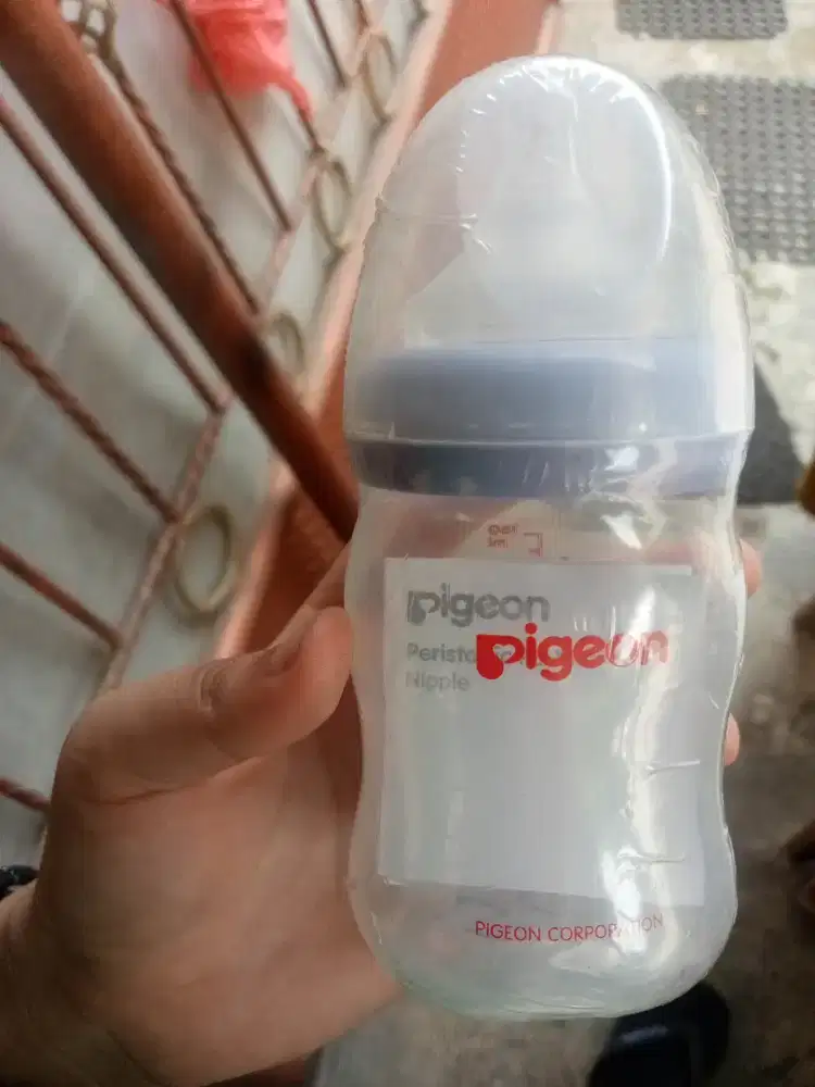 Botol susu ada dotnya