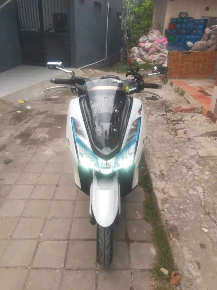 Yamaha Lexi 125