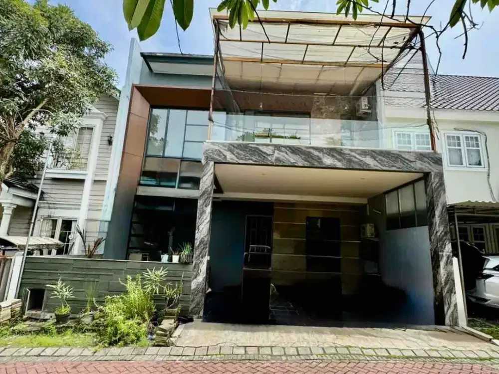 Rumah 2 Lantai Siap Huni Semi Furnish di Alam Hijau Citraland, Surabaya Barat