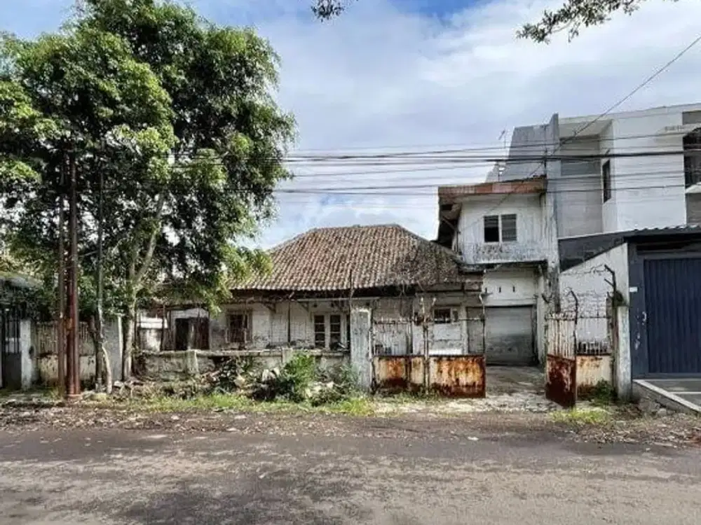 DIJUAL RUMAH HITUNG TANAH DI SAYAP SUDIRMAN BANDUNG