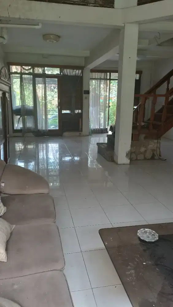 Disewakan rumah tahunan/6 bulan daerah Dago/Tubagus İsmail