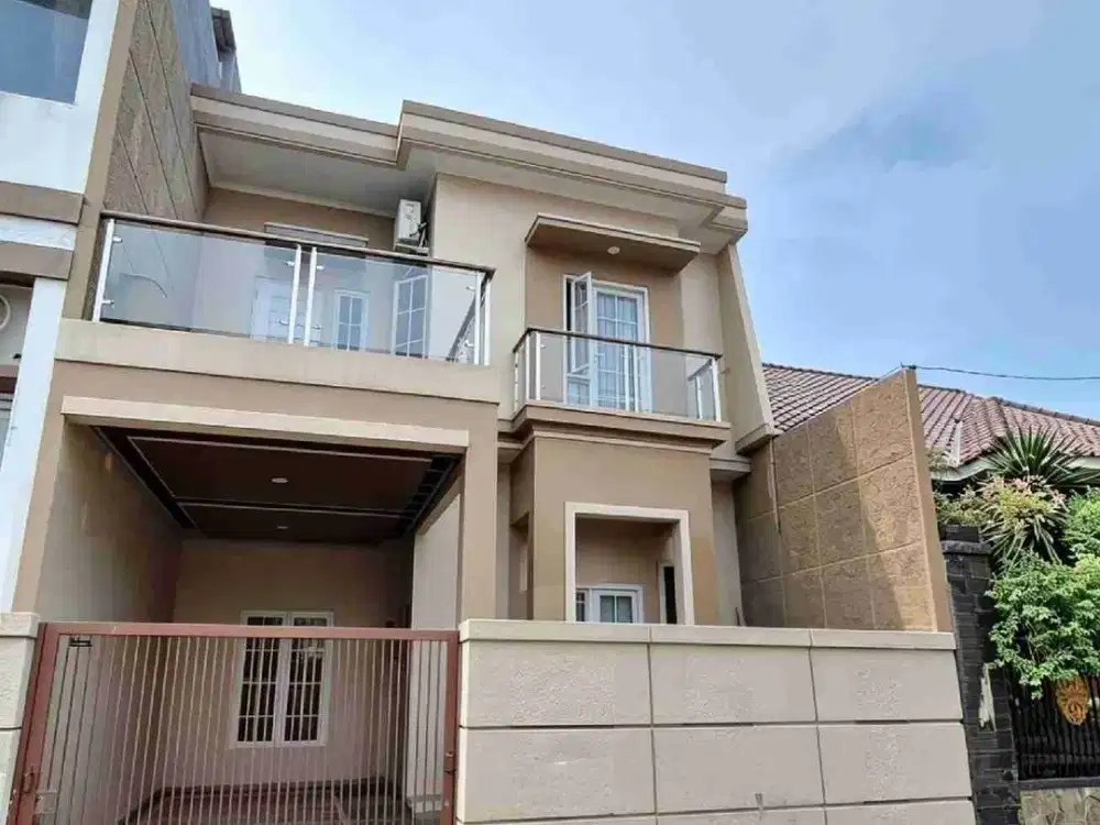JUAL CEPAT RUMAH MEWAH BARU DI DEKAT HALIM JAKARTA TIMUR