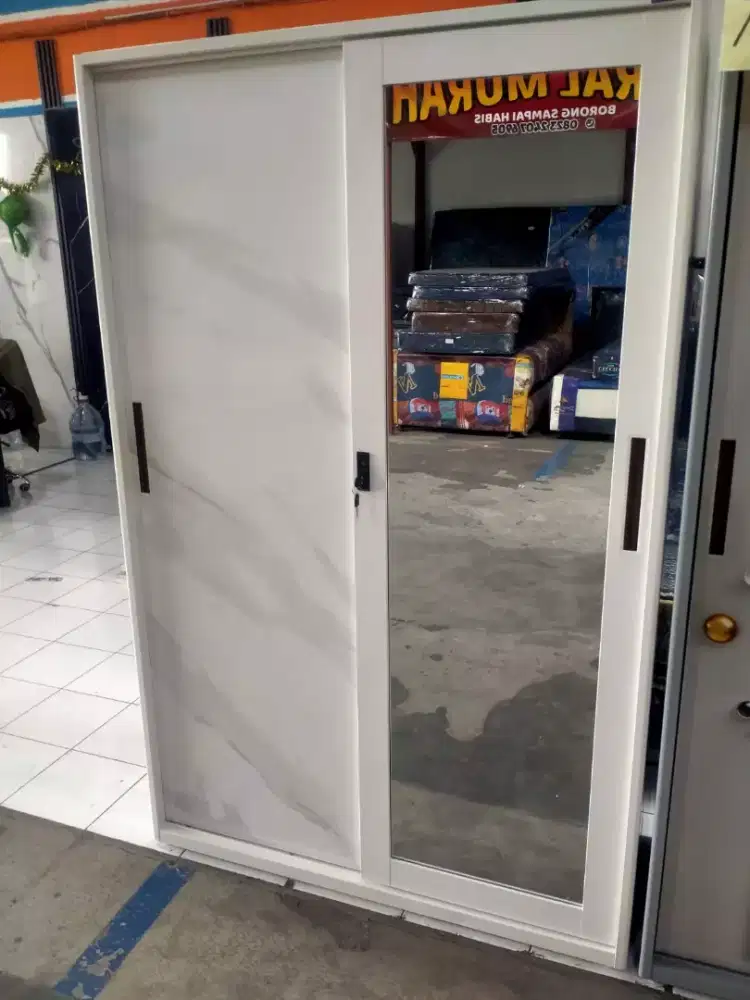 Lemari besi 2 pintu