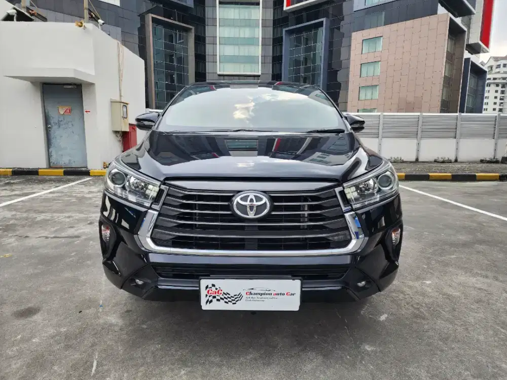 Innova 2.0 V Luxury AT