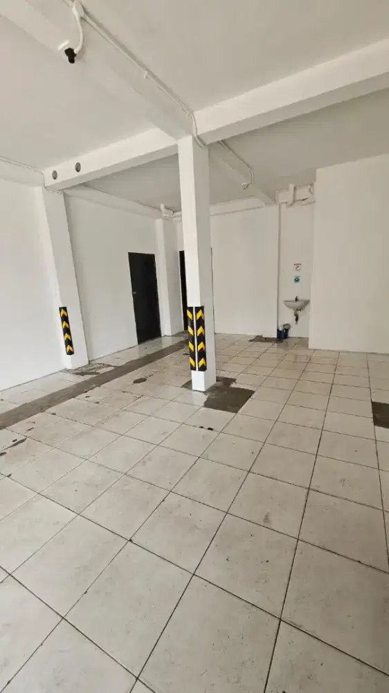 Disewakan Tempat Usaha Di Cipinang Lontar