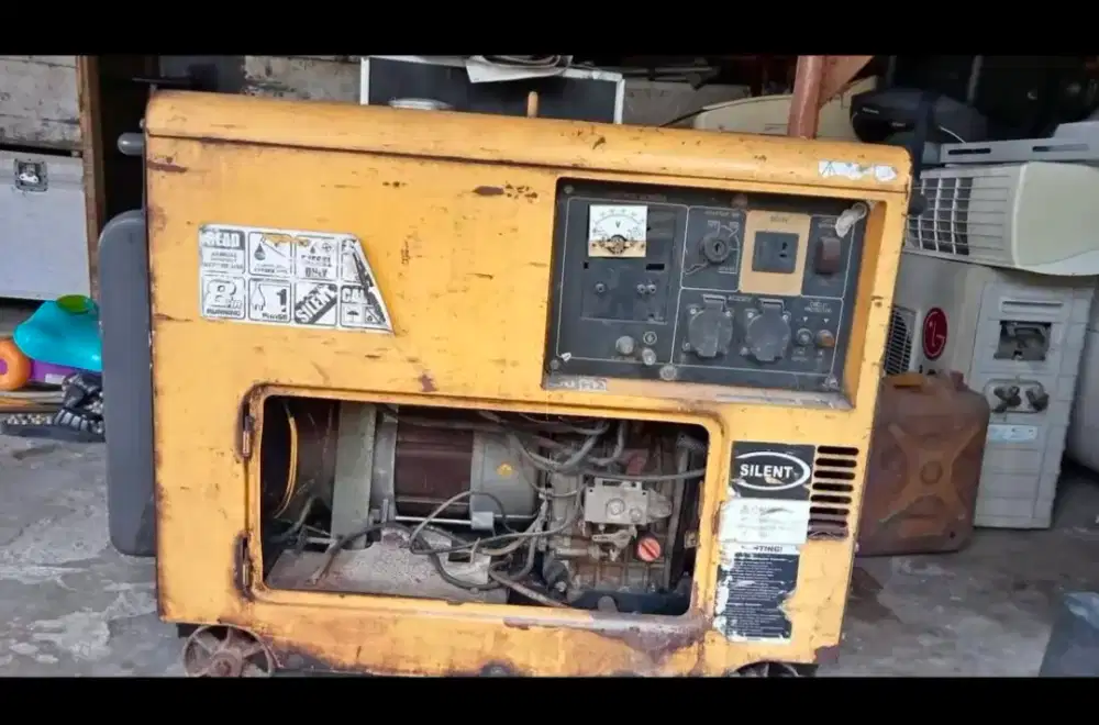 Menampung Elektronik Rusak