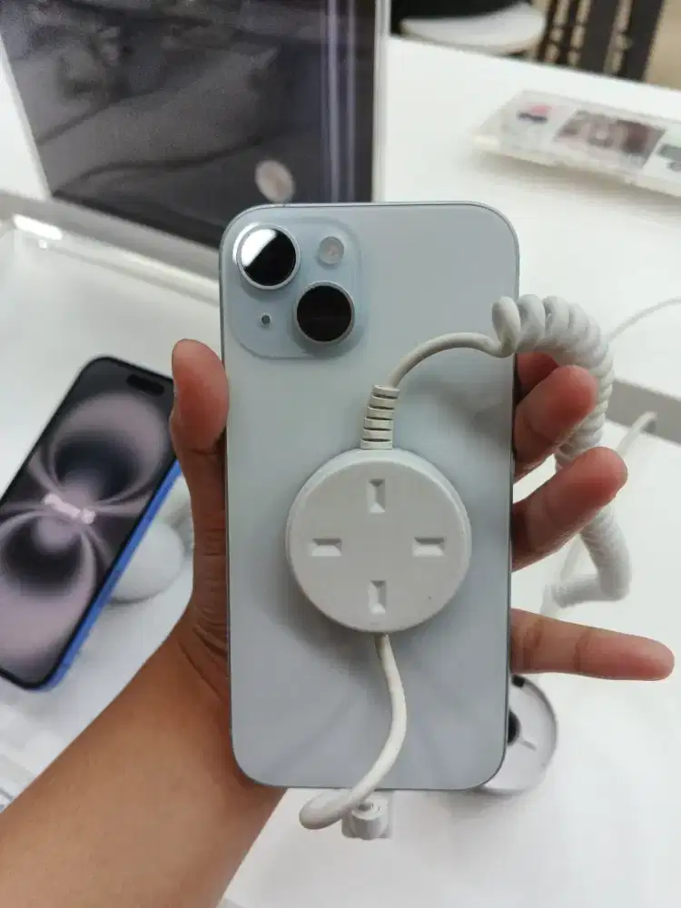 iPhone 15 (Bisa Kredit)