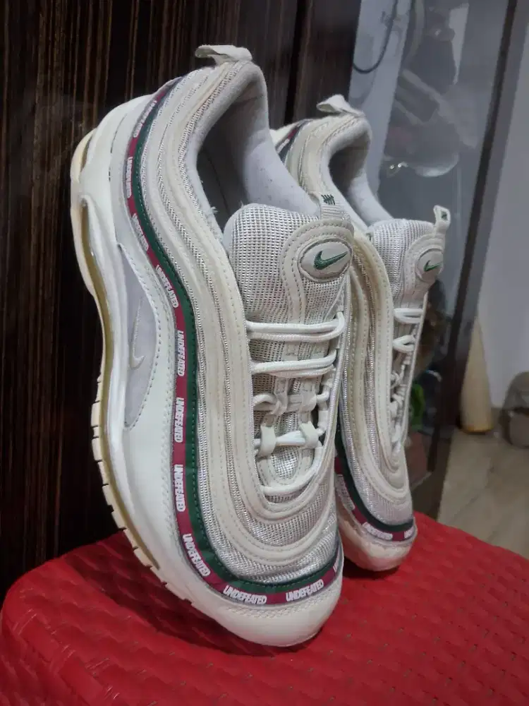 SALE..ORIGINAL AIR MAX Undefeated
Size 43 Insole 27,5cm