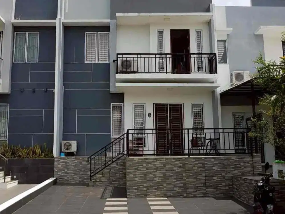 rumah 2 mewah 2lantai di beverly