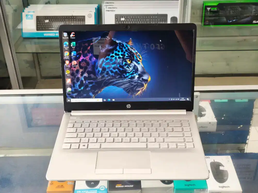 HP 14s DK AMD A9 SSD siap pakai