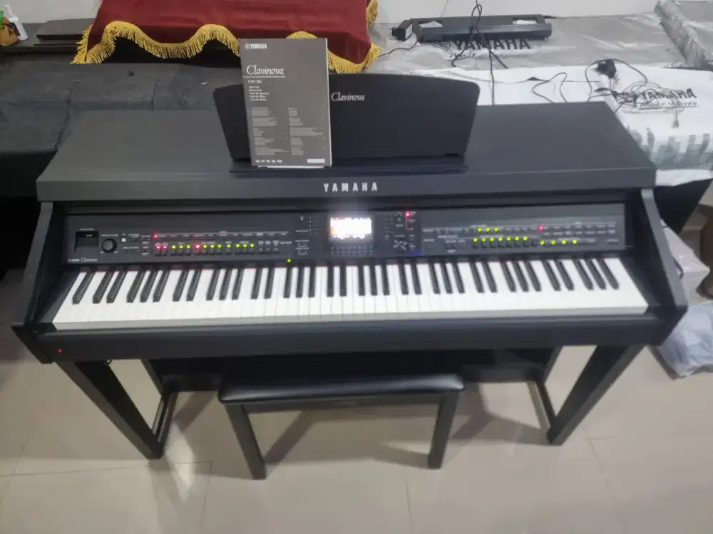 Piano yamaha clavinova cvp 701