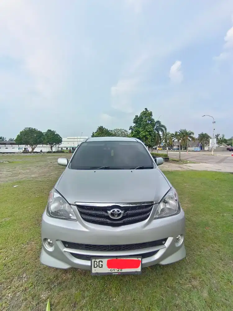 Toyota Avanza 2006 tipe G manual silver metalik